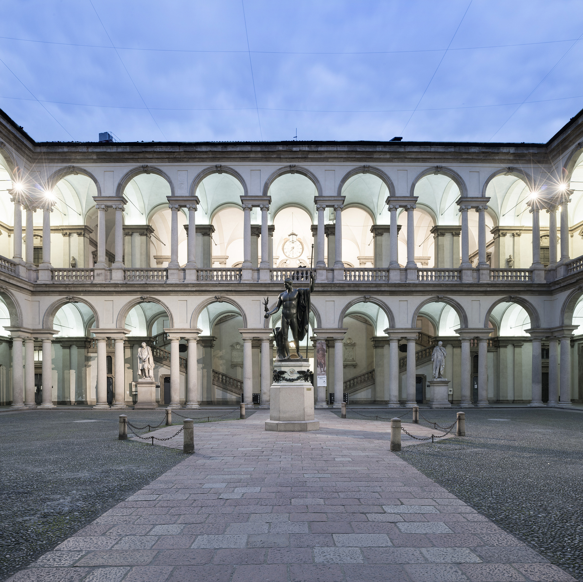 Vista d'insieme del Cordile d'onore di Palazzo Brera