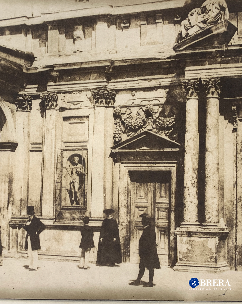Luigi Sacchi, Veduta animata del portale minore del Santuario di Santa Maria Presso San Celso a Milano, 1849