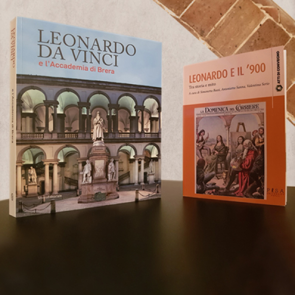 Fotografia dei due libri su Leonardo 