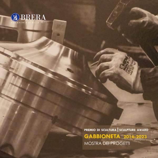 Immagine di lavorazione manuale su pezzo meccanico metallico