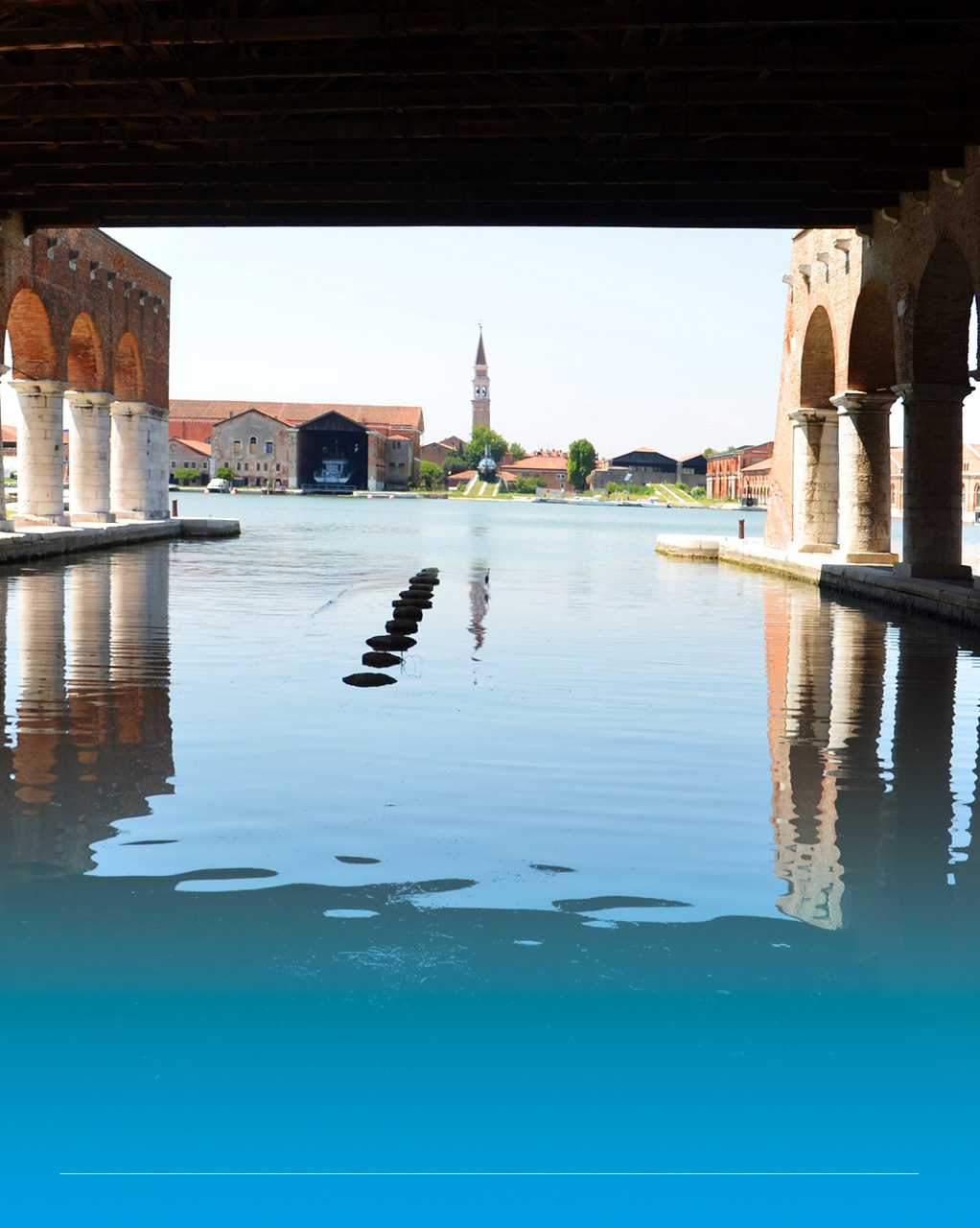 vista interna dell'arsenale di venezia